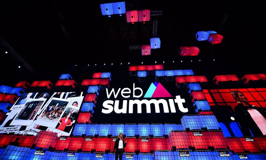 Name:  christie-web-summit.jpg
Views: 1314
Size:  107,3 KB